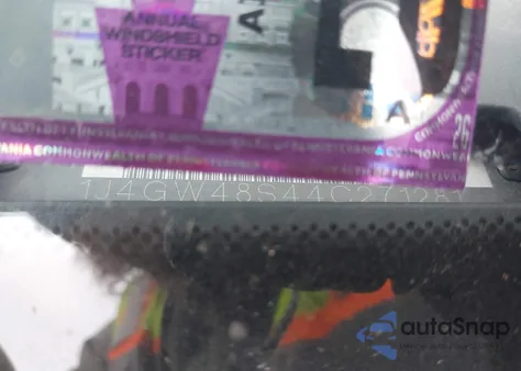 2004 Jeep Grand Cherokee Laredo z USA, uszkodzony, nr VIN 1J4GW48S44C271281